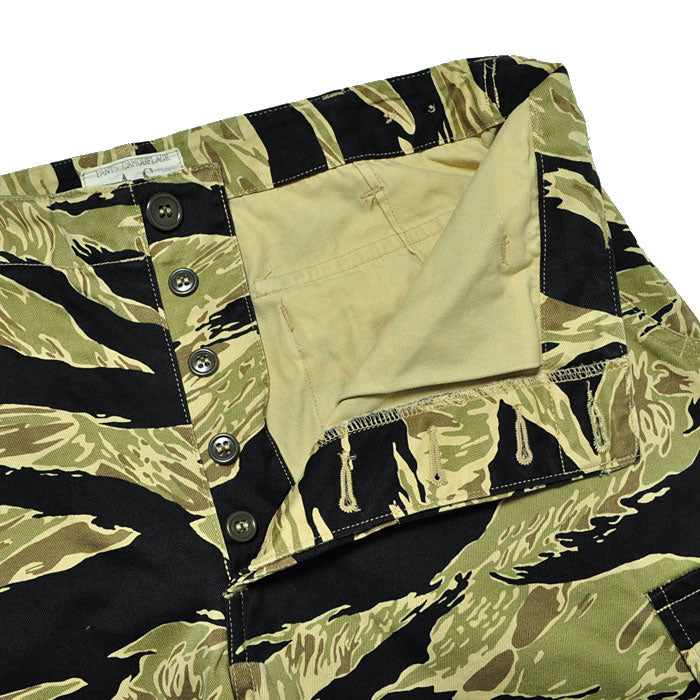 BUZZ RICKSON'S バズリクソンズ BR51904 Gold TigerI Pattern Shorts